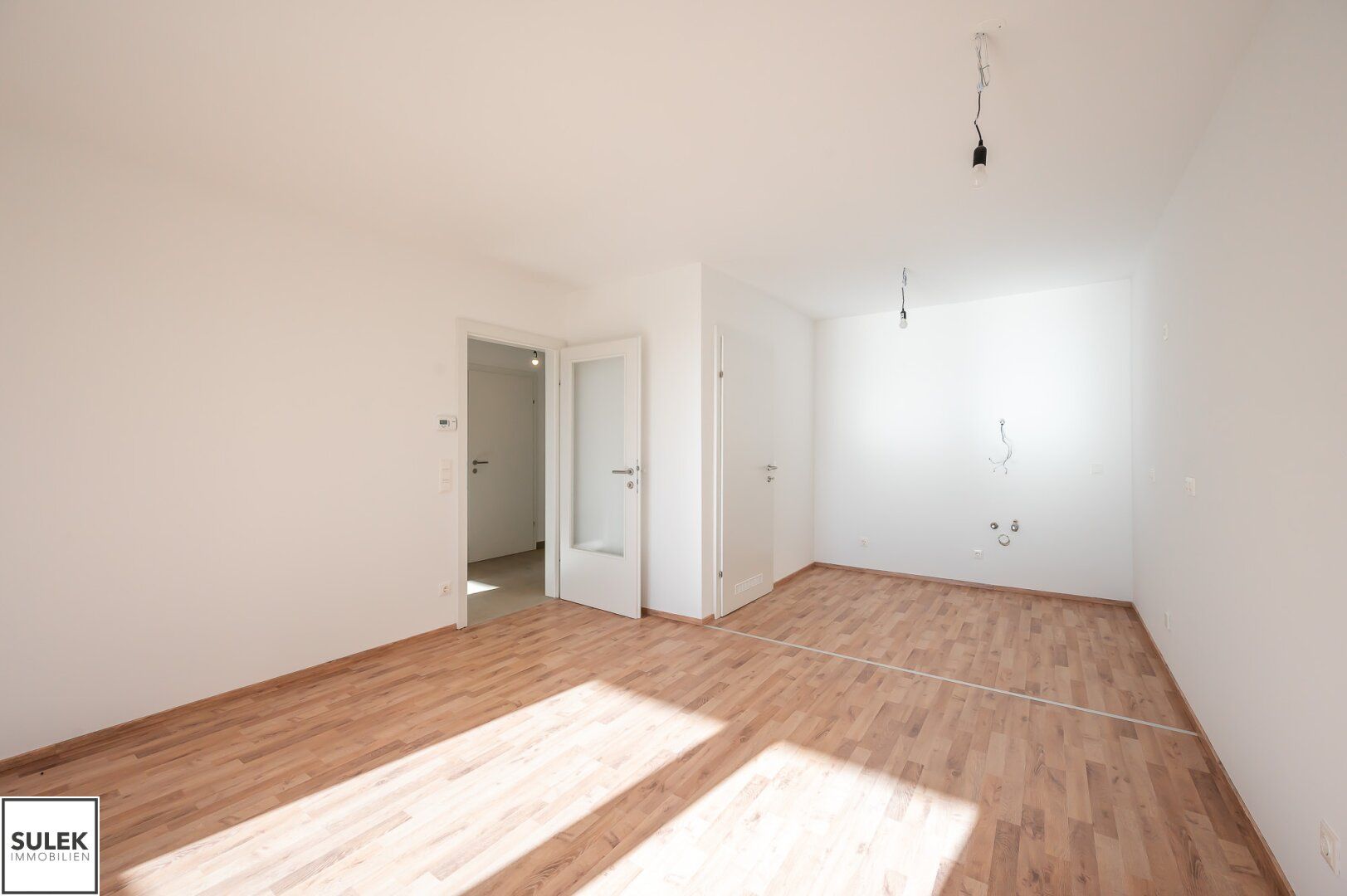 Go2Eisenstadt! Freundliche, helle 2 Zimmer Erstbezugswohnung + Balkon + Parkplätze