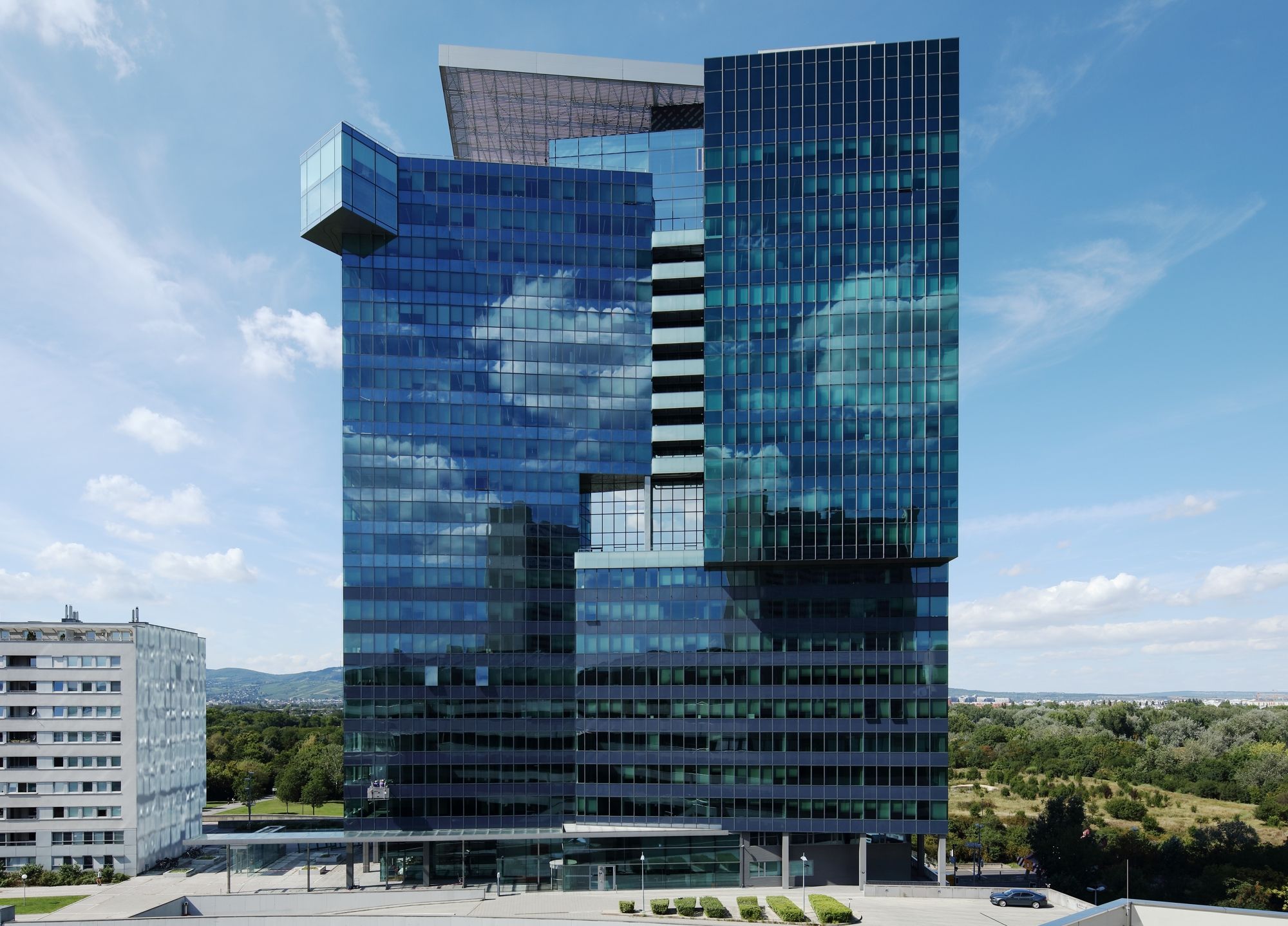 Moderne Büros mit Weitblick - SATURN TOWER - Ansicht 3