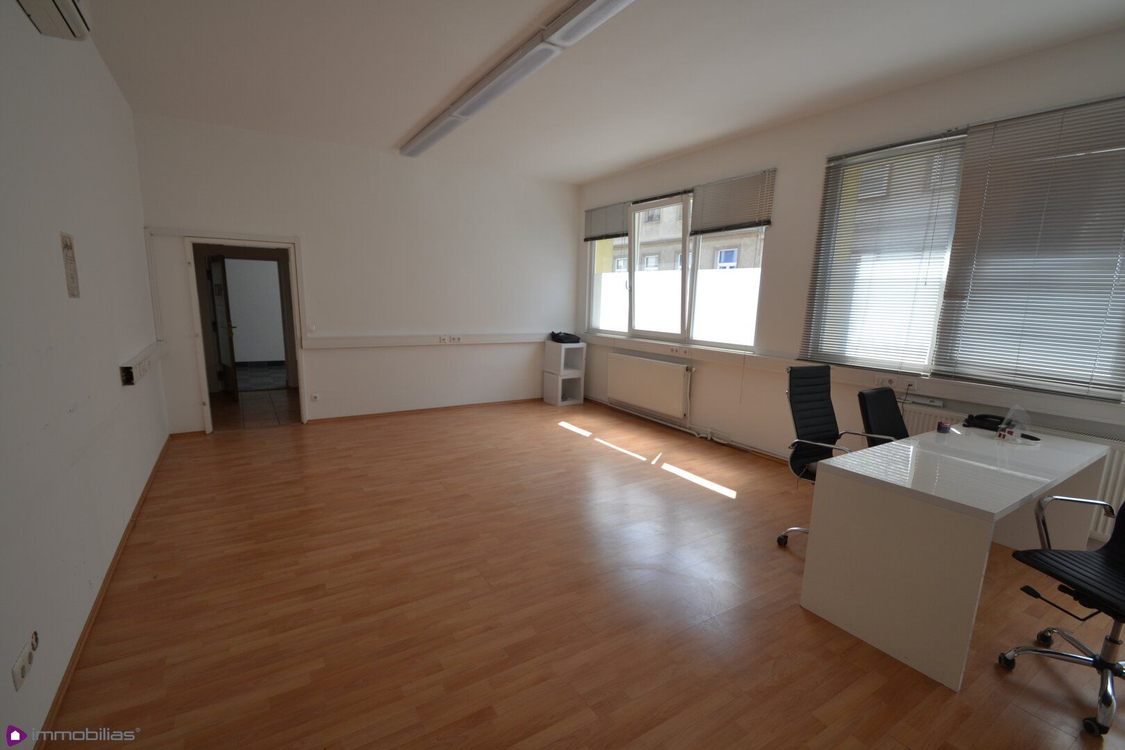 Geräumiges Büro nähe Kagraner Platz- Warmmiete! - Ansicht 3
