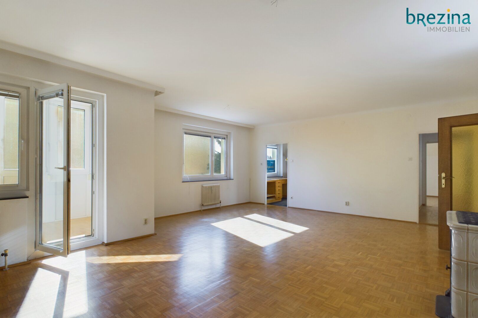 Viel Platz für Ihre Ideen! 5-Zimmer-Wohnung + 2 Loggien - im Grünen!