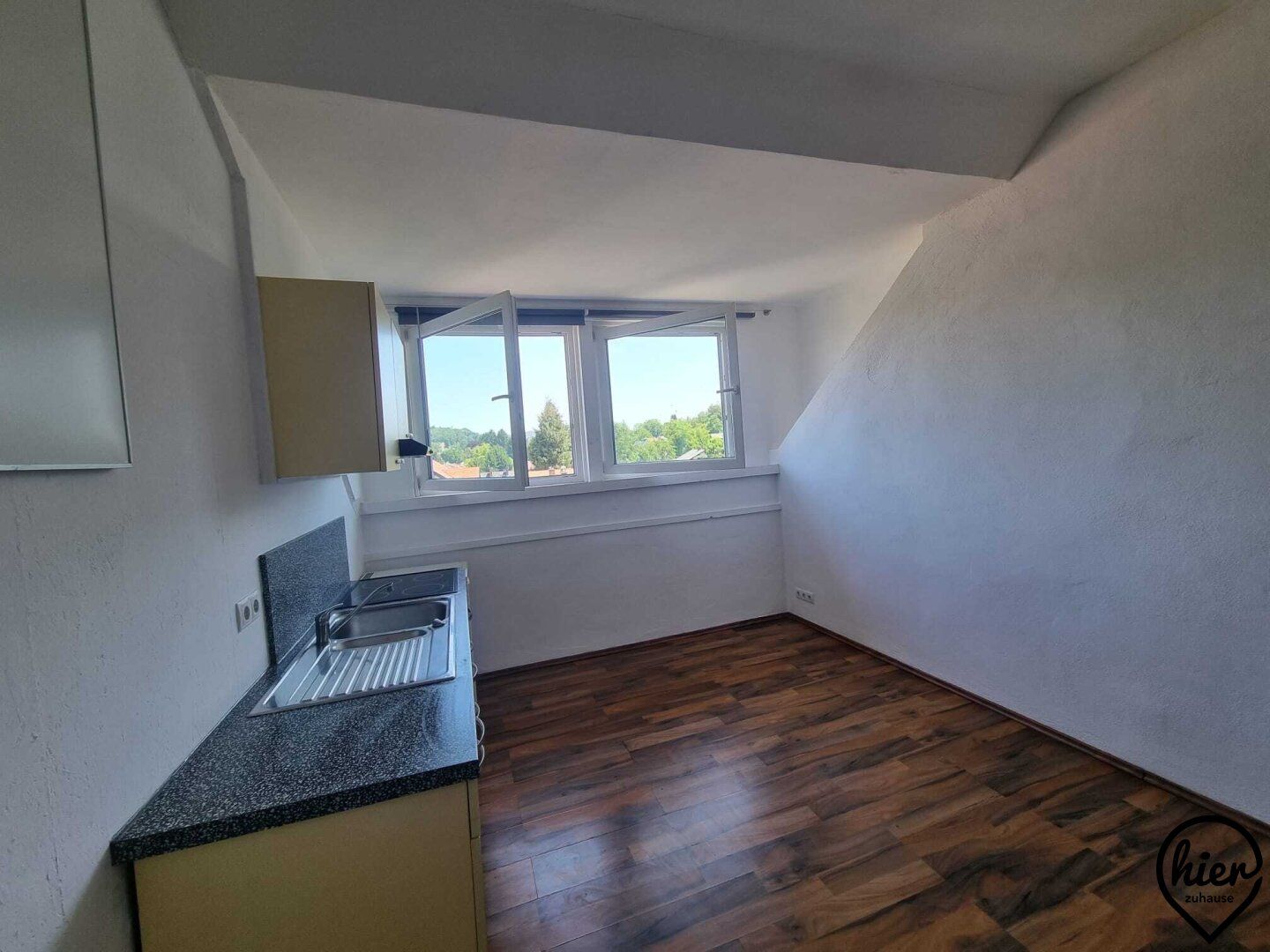 Waltendorf/Kerschhoferweg: Zimmer-Küche Wohnung Nähe LKH 886/0974