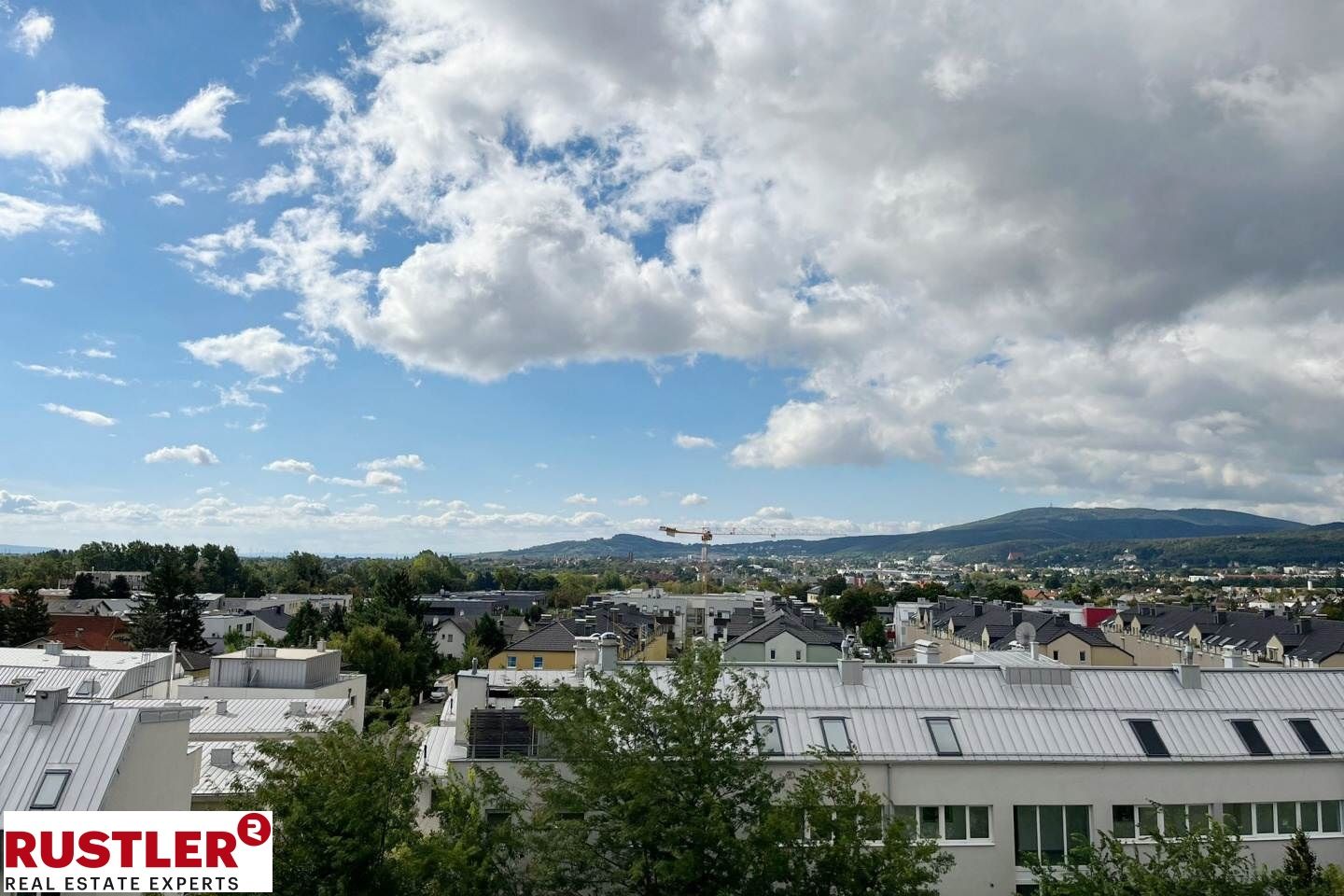 RESERVIERT ! 2-Zimmer-Wohnung mit Potenzial & atemberaubendem Ausblick!