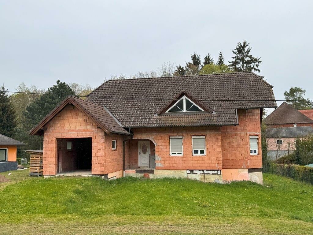 Rohbau in Ortslage
