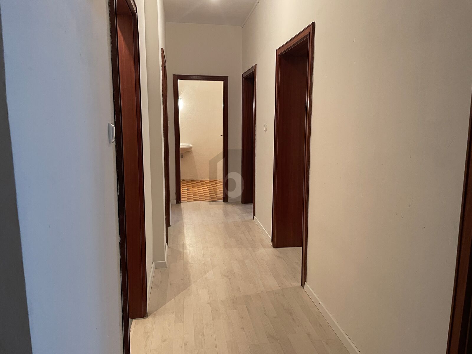ZENTRAL GELEGEN MIT LOGGIA SOFORT BEZIEHBAR