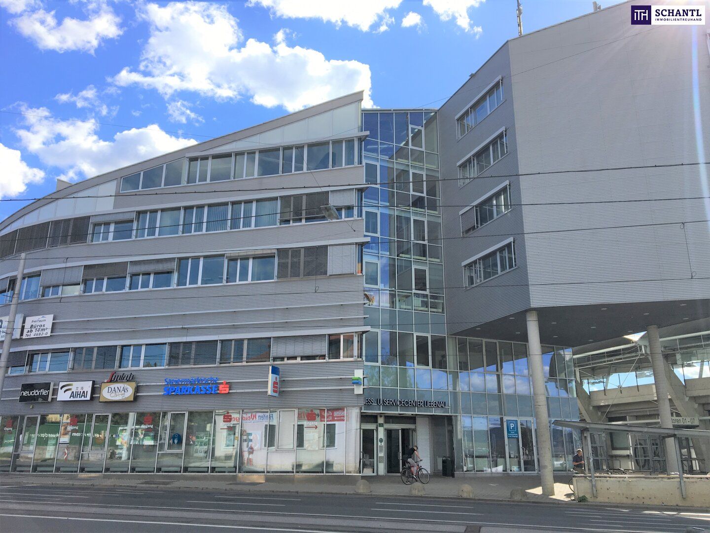Attraktive Büroflächen in bester Lage - perfekt für Ihr wachsendes Unternehmen im Herzen der Business-Region! - Mehr