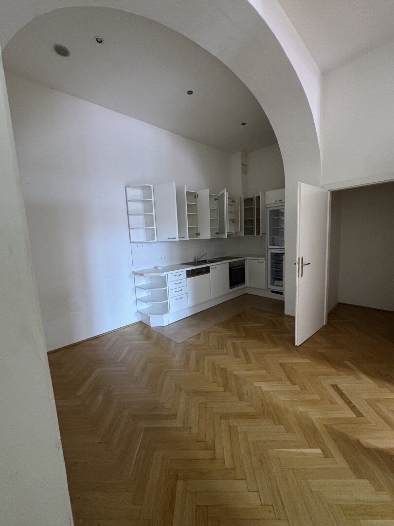 Mietwohnung ca.111m2 in bester Lage-stilvoll-gepflegt in Graz! ***Wohngemeinschaften möglich***