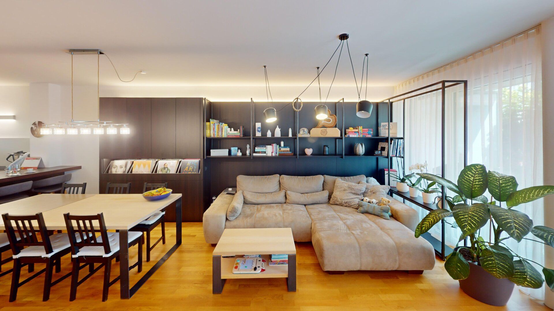 Neuwertige Erdgeschosswohnung mit Garten und Terrasse in Götzens, Tirol!