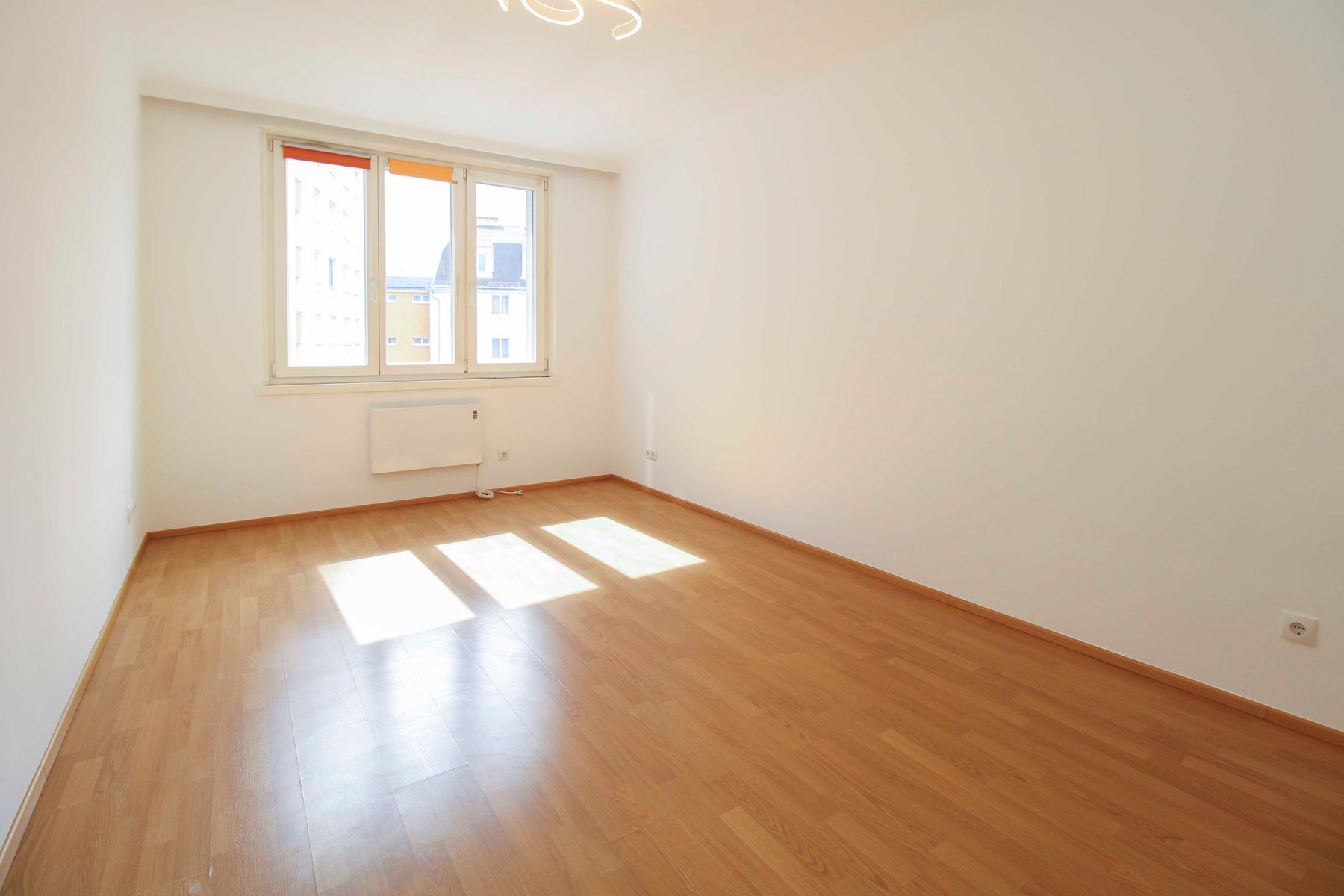 Attraktive, helle 3-Zi.-Wohnung im belebten Margareten