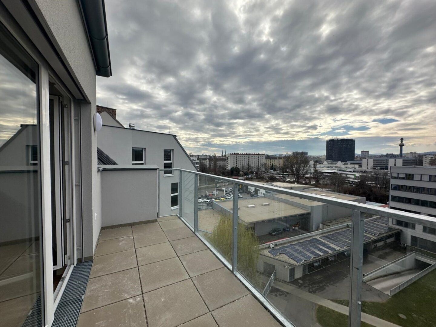 Neubauprojekt Leithastraße - Moderne DG-Maisonette mit zwei Freiflächen