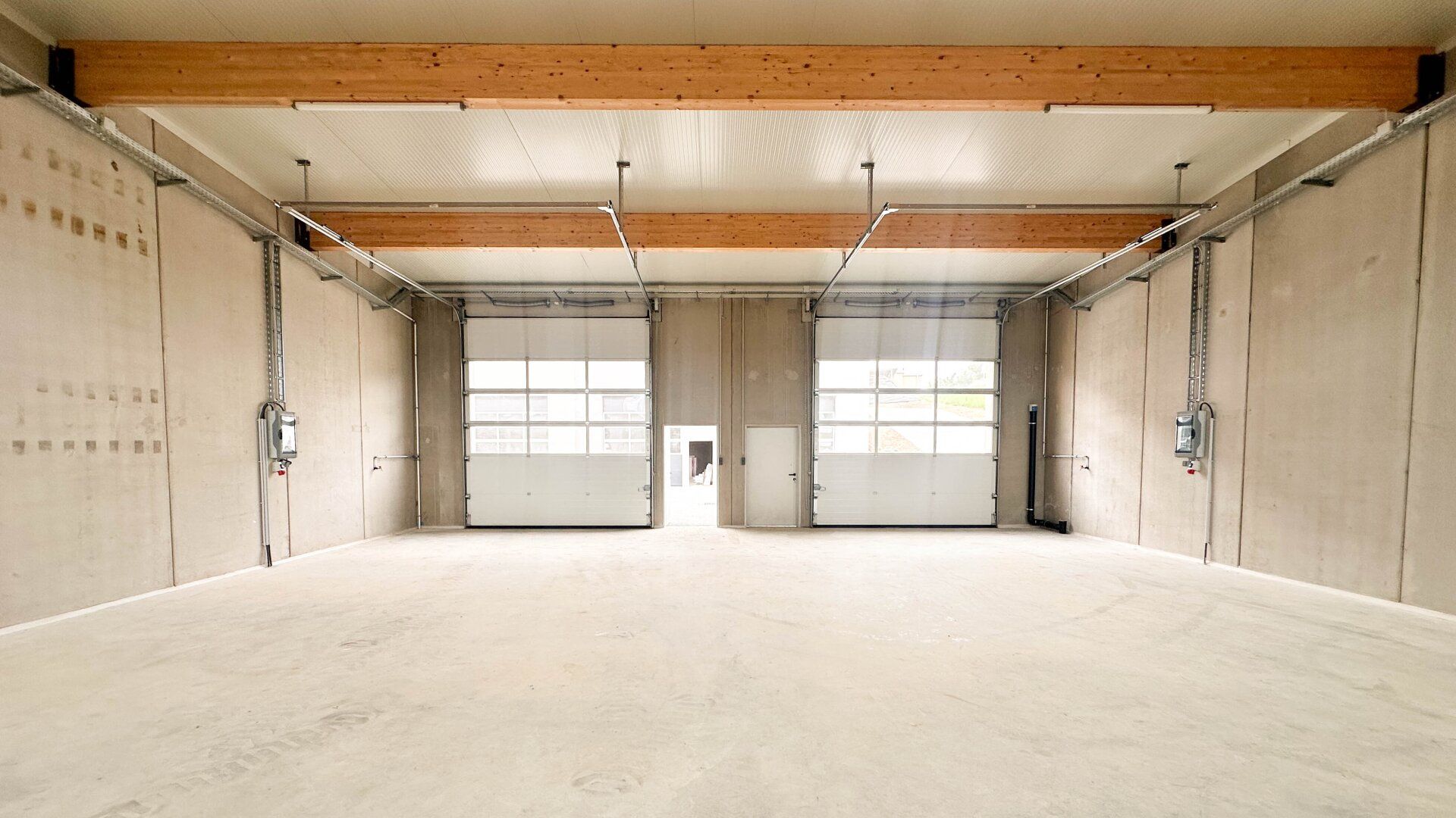 Top Lage | Moderne Hallen | Sofort beziehbar - Mehr