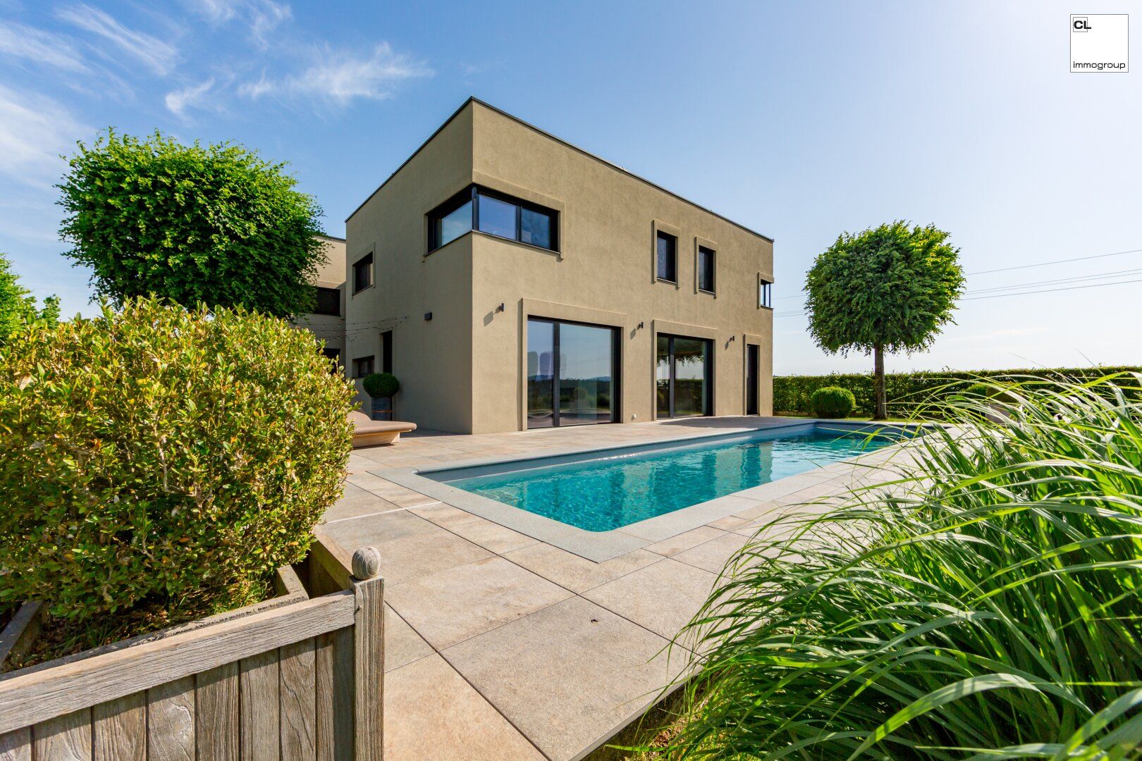 Traumhafte Designvilla mit Pool - Idyllisches Refugium nahe dem Mattsee