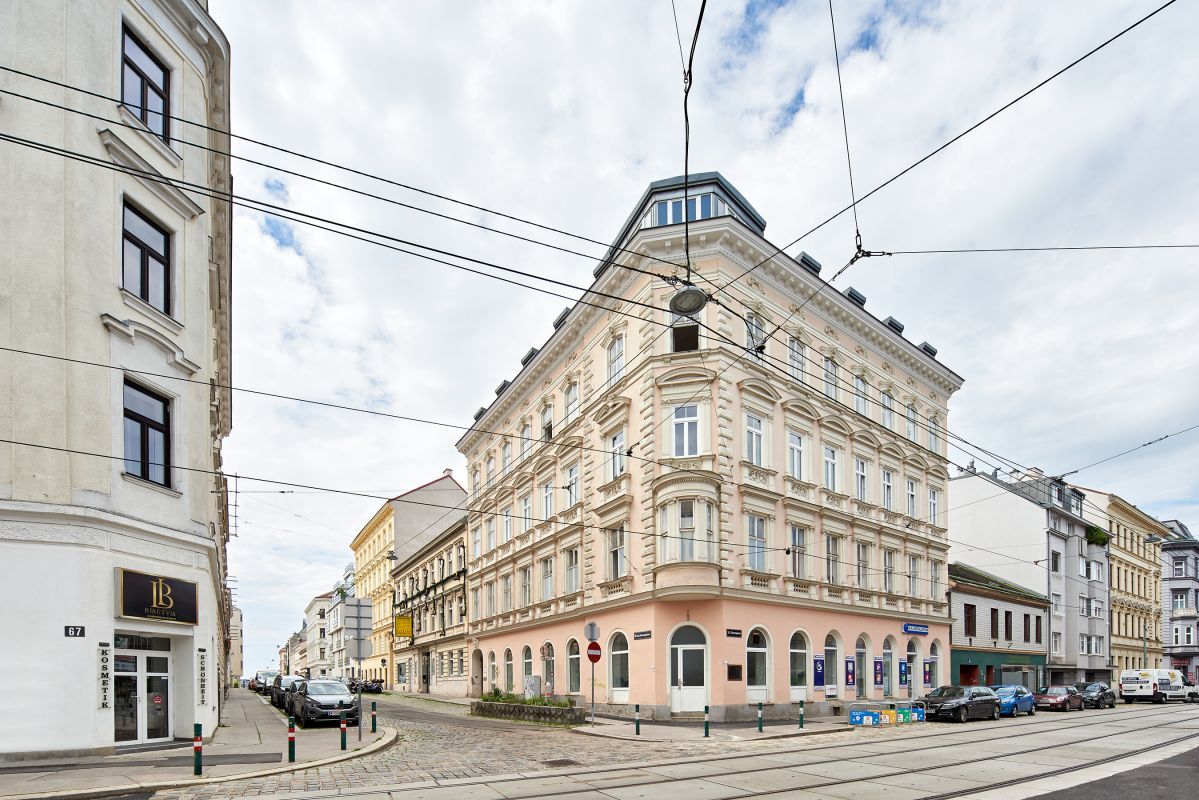 2-Zimmer-Altbauwohnung mit Charme im sanierten Gründerzeithaus