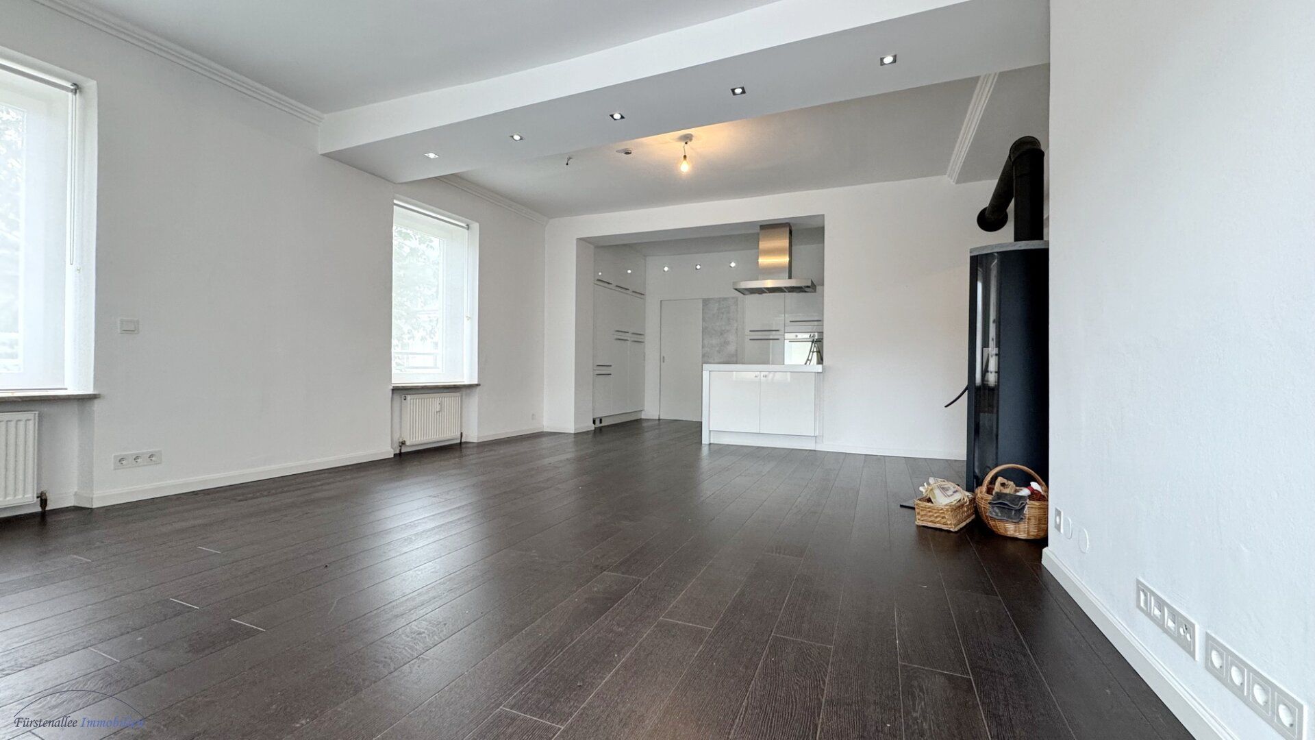 KAUF - SALZBURG STADT - ANDRÄVIERTEL: Große, komfortable 108 m² 4-Zimmer-Altbau-Wohnung mit Süd-West-Balkon
