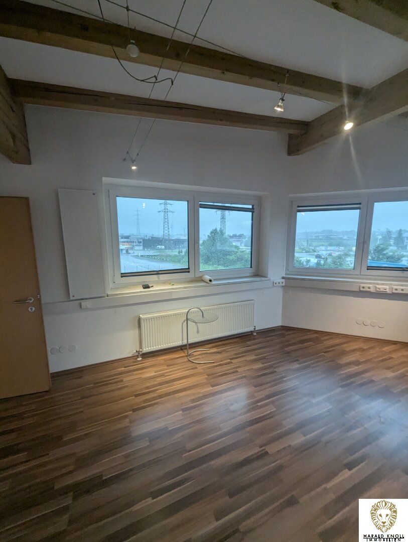 Attraktive Büro- / Praxisräumlichkeiten im 2. Obergeschoss - 108 qm in Vomp - Ansicht 3