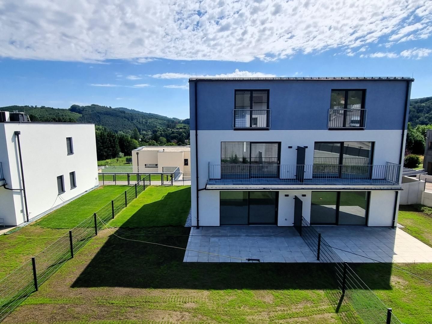 GARTENWOHNUNG - ERSTBEZUG IN SONNIGER RUHELAGE