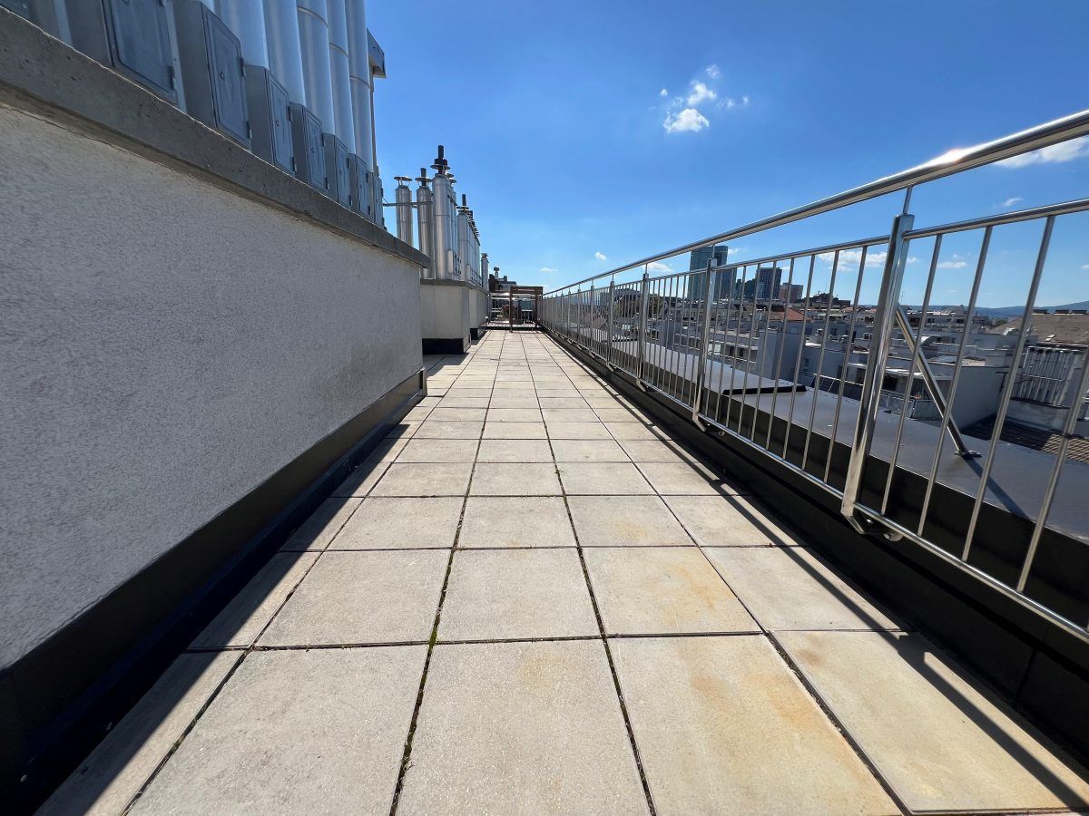 Moderne Dachgeschosswohnung mit Dachterrasse - Zur Spinnerin