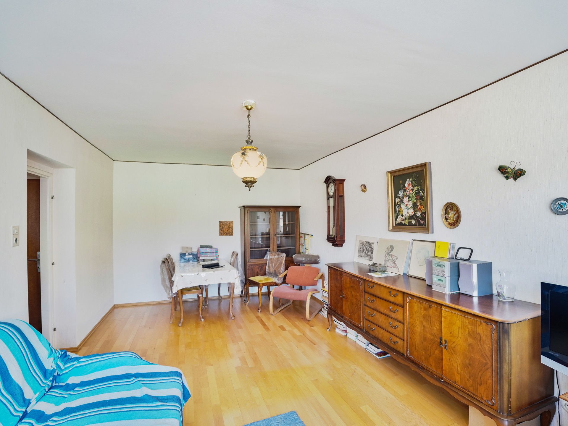 Diese ca. 60 m² große Wohnung im 4. Stock eines Wo