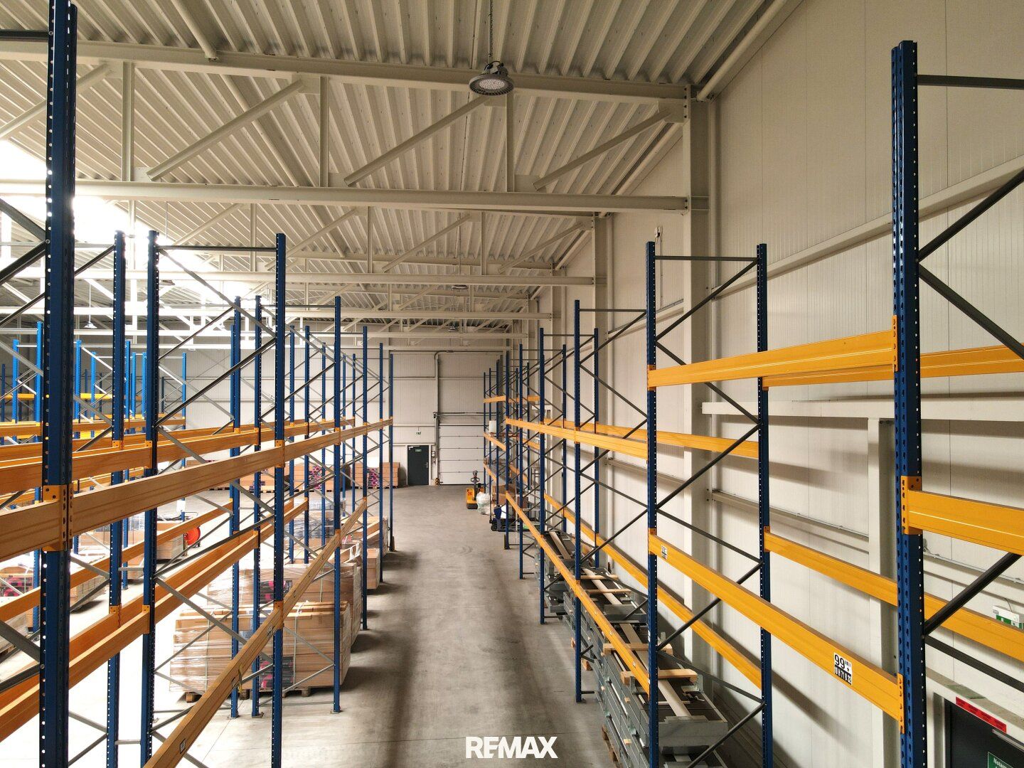 Moderne Lager- und Gewerbehalle mit 2.500 m² Außenfläche und hervorragender Verkehrsanbindung in Wolfsberg - Ansicht 3