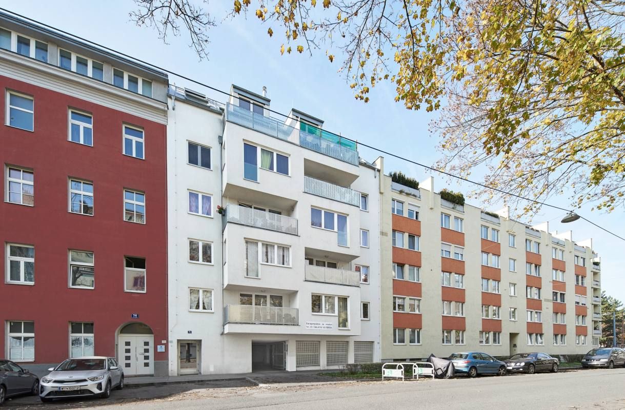 Ein WG-Zimmer in der Lorystraße wartet auf DICH!