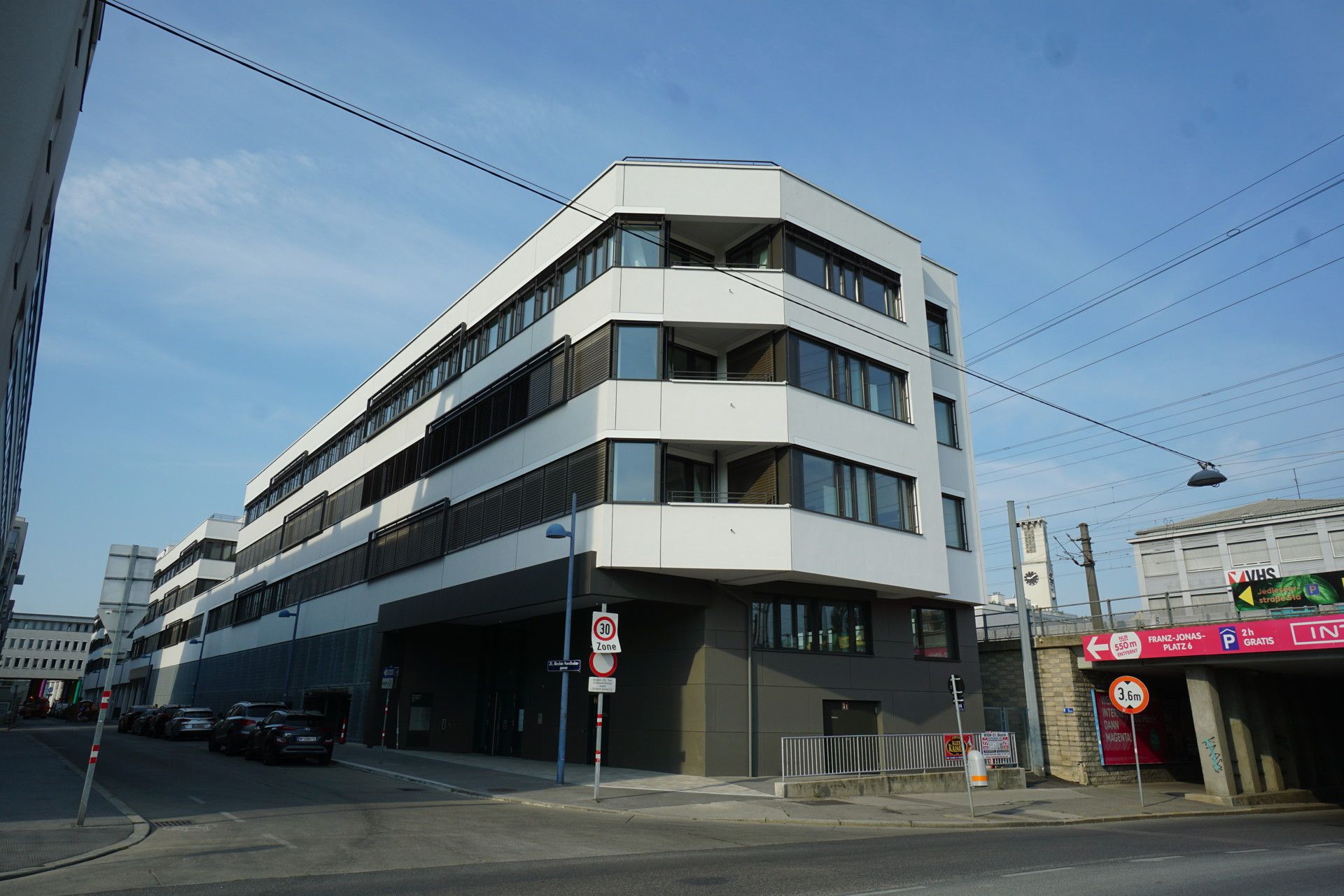 BÜRONEUBAU im HERZEN von FLORIDSDORF 1210 Wien zu mieten - Mehr