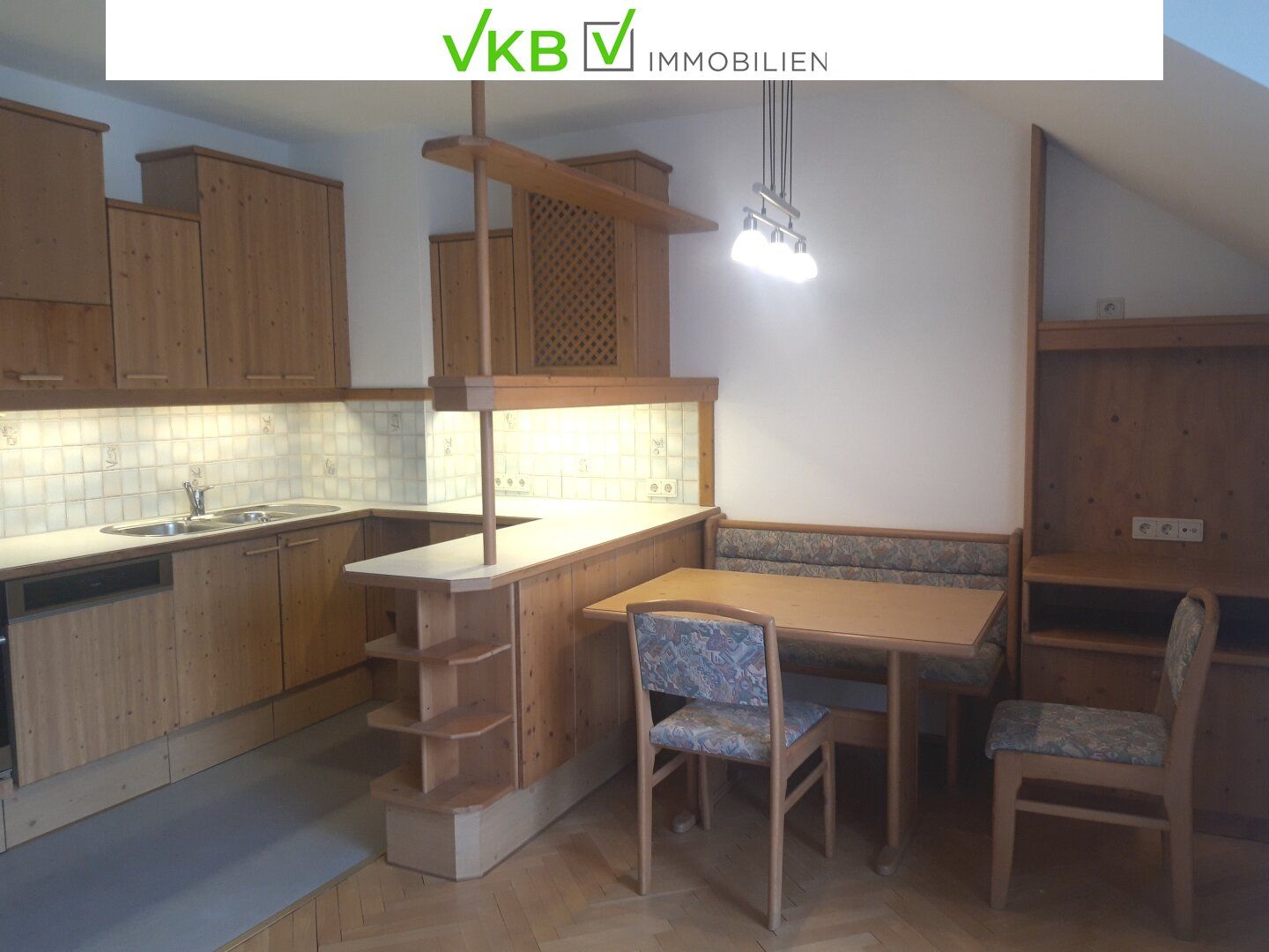 Bad Schallerbach: Dachgeschoßwohnung mit 2 Balkone zu vermieten!