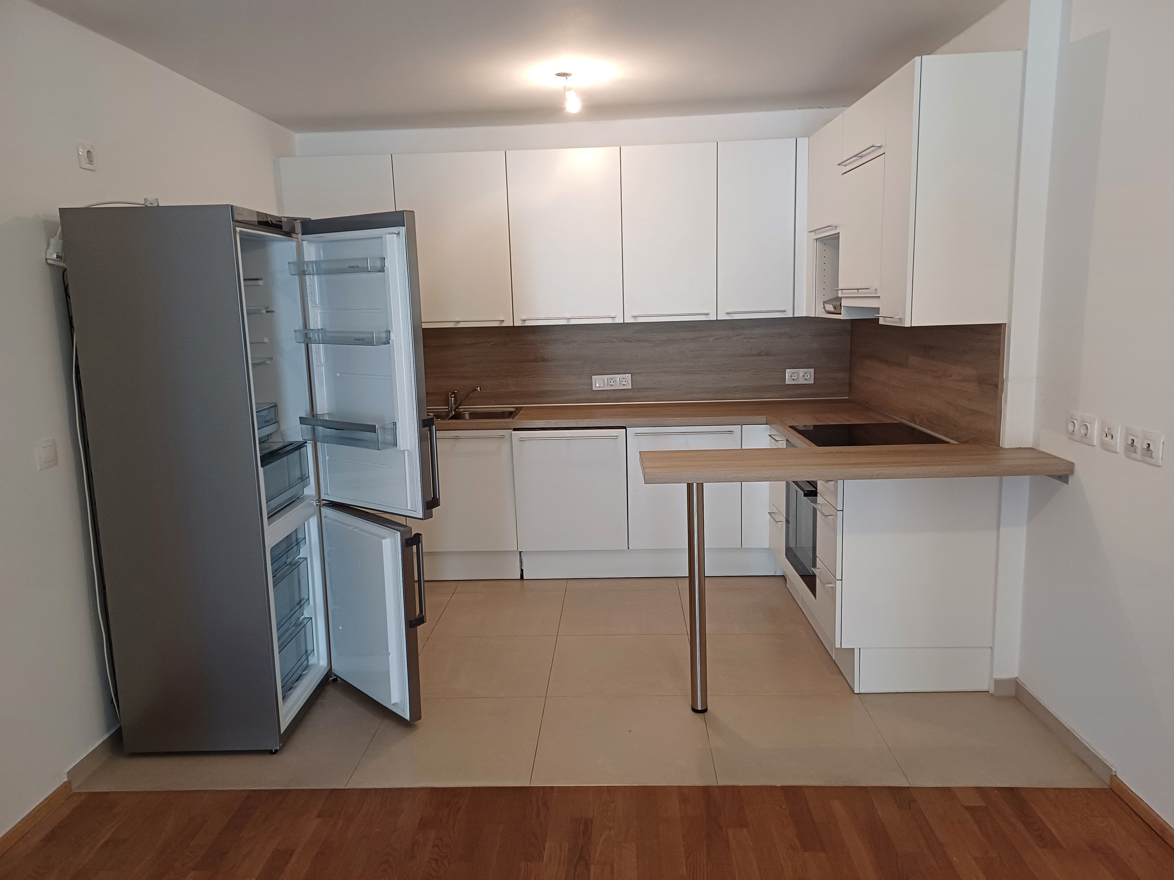 Neuwertige 3-Zimmer Wohnung Nähe Karmelitermarkt