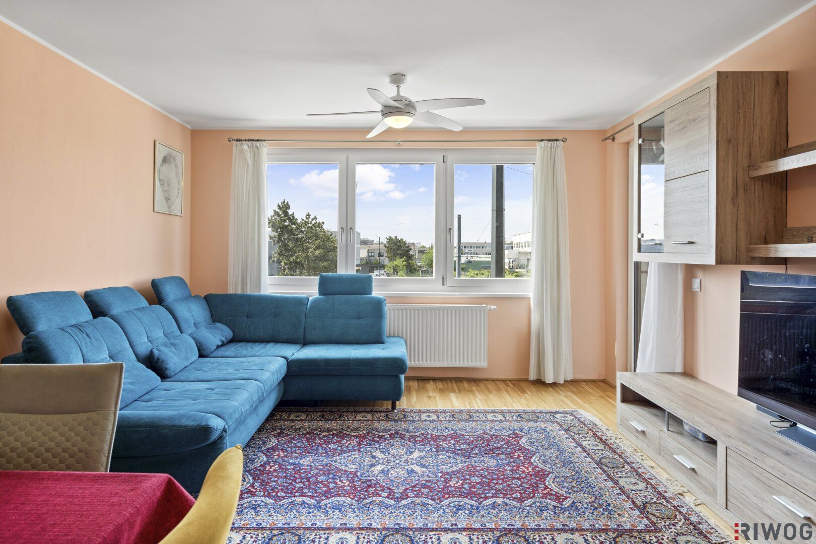 Nähe U6 Erlaaer Straße *** Balkonwohnung inkl Stellplatz mit E-Ladestation und Fernblick ins Grüne *** zwischen Altmannsdorfer Straße und Brunner Straße