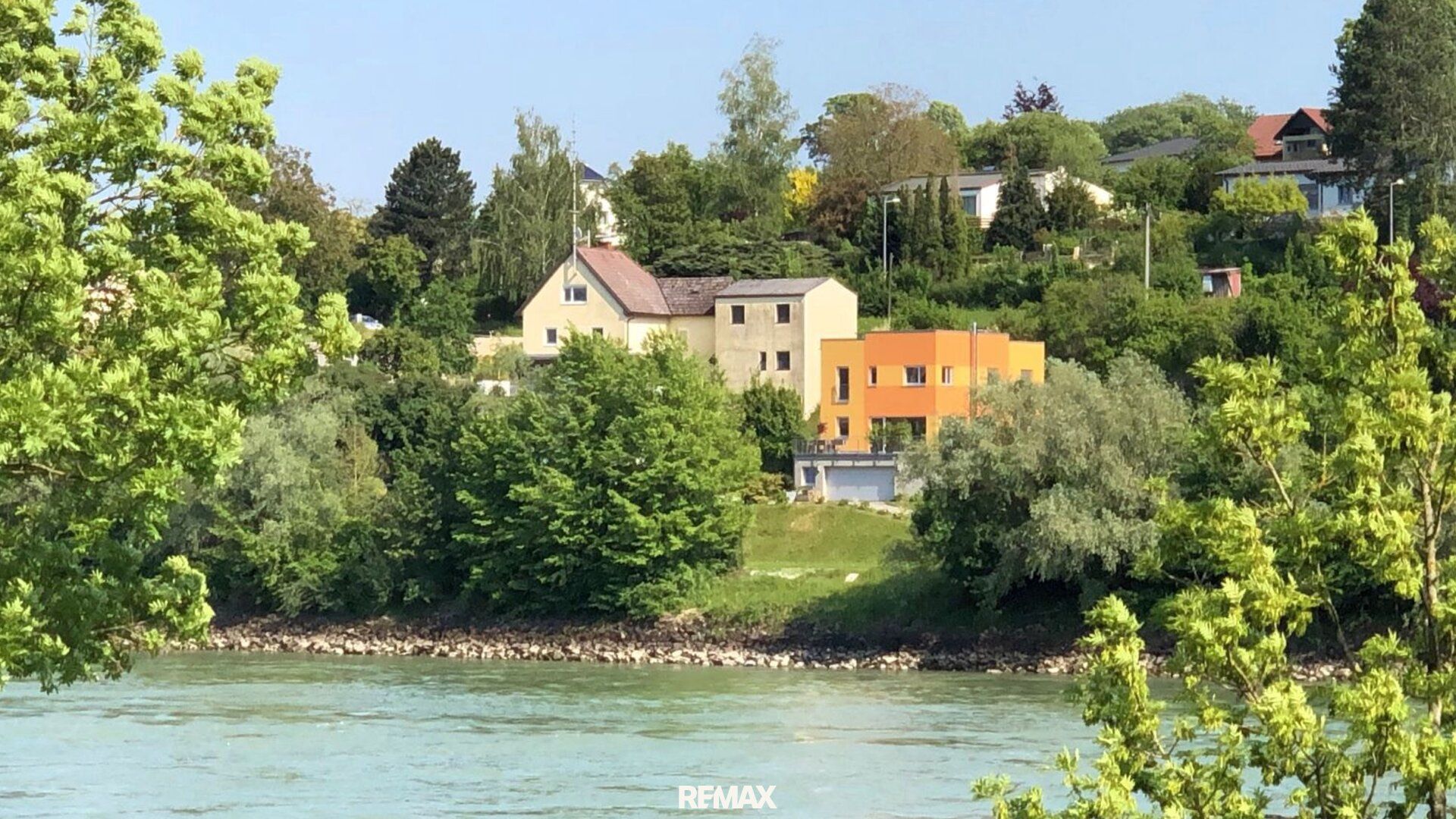 Exklusives Baugrundstück an der Donau mit fertigem Einfamilienhaus-Projekt - Ansicht 3