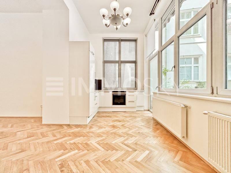 Imperial mit viel Potential - Nahe TU Wien mit Terrasse!