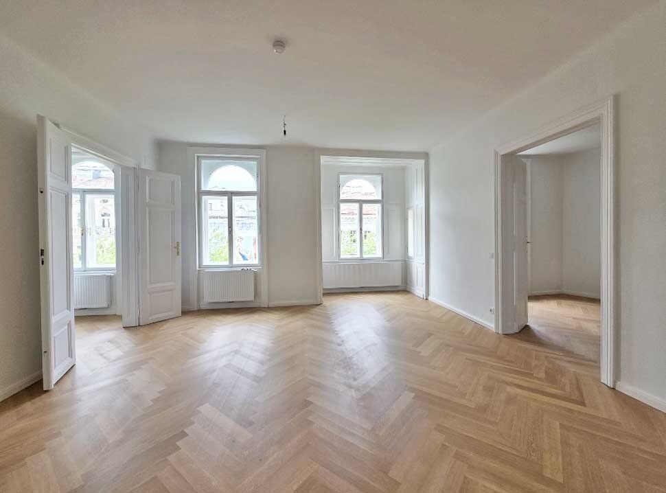 MARIAHILFER STRASSE | ERSTBEZUG | 4 Zimmer-Altbauwohnung | U3 