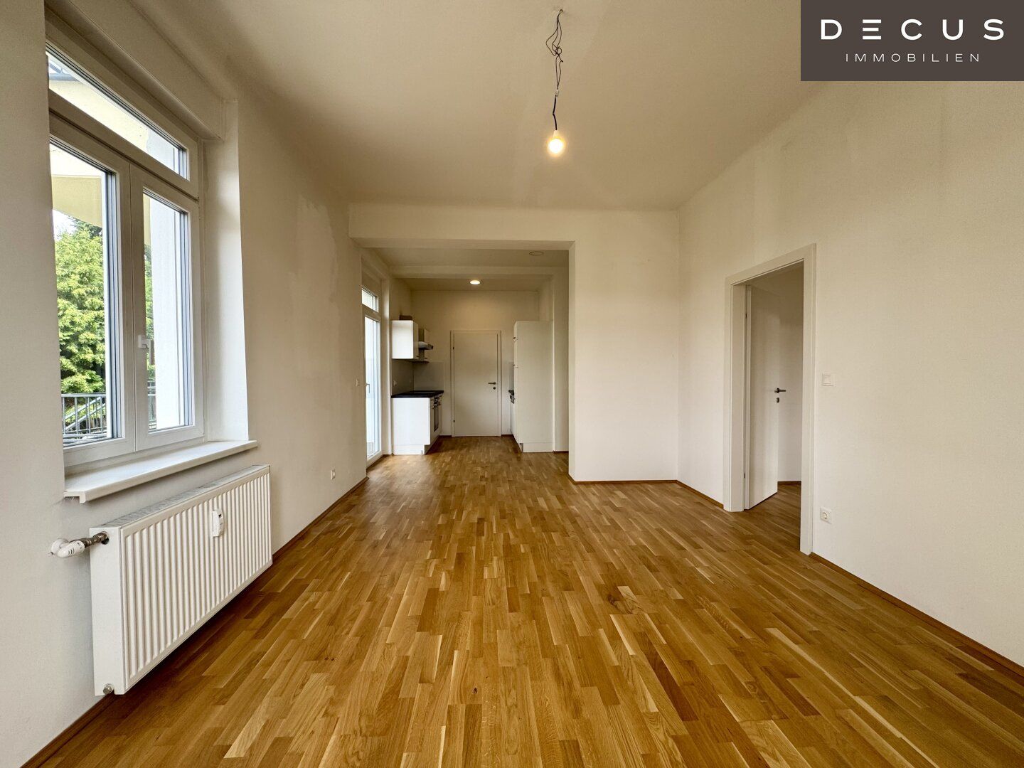 | MODERNE 2-ZIMMER WOHNUNG MIT BALKON | IN WUNDERSCHÖNER VILLA | HELL & GEMÜTLICH | IDEAL FÜR STUDENTEN, SINGELS ODER PÄRCHEN | NÄHE MED-UNI | TOP LAGE