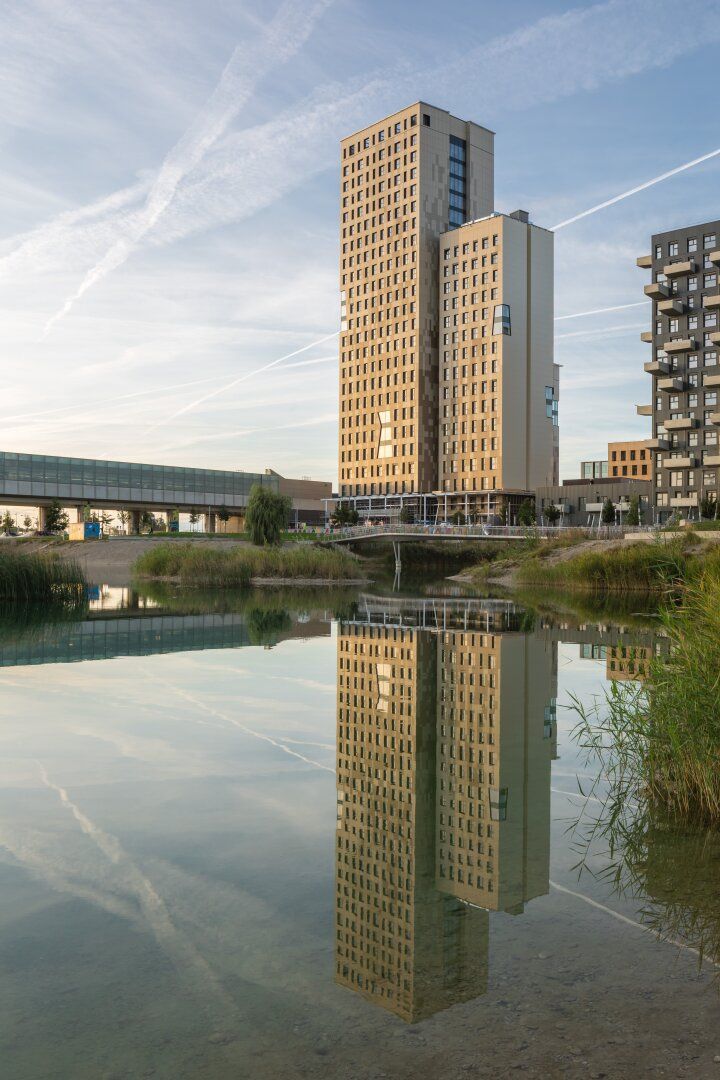 Büro/Praxis/Geschäftsflächen ab 160 m² mit Seeblick direkt an der U2 individuell gestaltbar! Ab sofort verfügbar! - Mehr