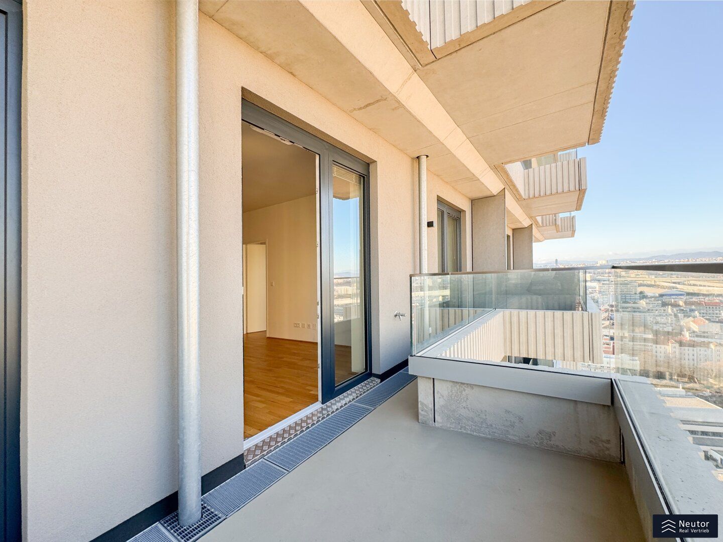 THE ONE - LUXURIÖSES WOHNEN IN 128 METERN HÖHE - EXKLUSIVE WOHNUNG IM 25. STOCK MIT PANORAMABLICK ÜBER WIEN - MODERNER LEBENSSTIL IM HERZEN DES 3. WIENER BEZIRKS