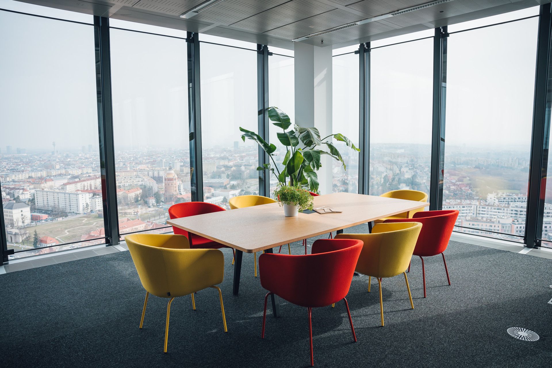 myhive Twin Tower - moderne Büroflächen in 1100 Wien zu mieten - Mehr
