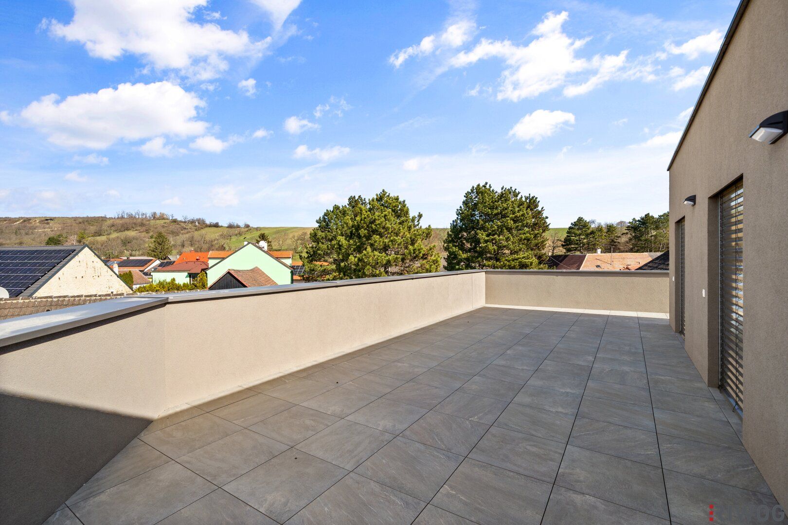 OSTERAKTION - Küchengutschein über 15.000 Euro bei Kauf bis 21.05.2025 *** Dachgeschoss *** 4-Zimmer mit rund 115m² Terrasse / Loggia *** Leben im Weinviertel *** Nähe Wolkersdorf und Gerasdorf