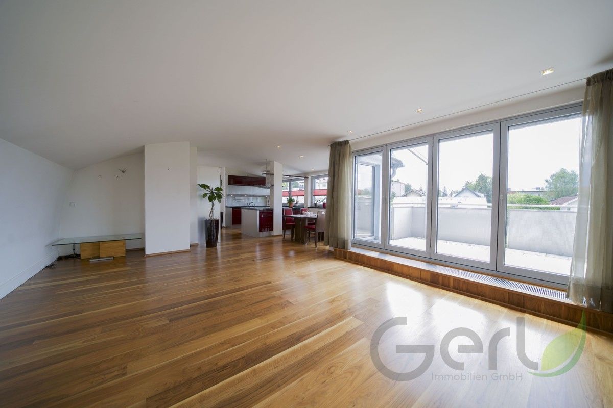 Penthouse über den Dächern von Salzburg in sonniger und grüner Ruhelage