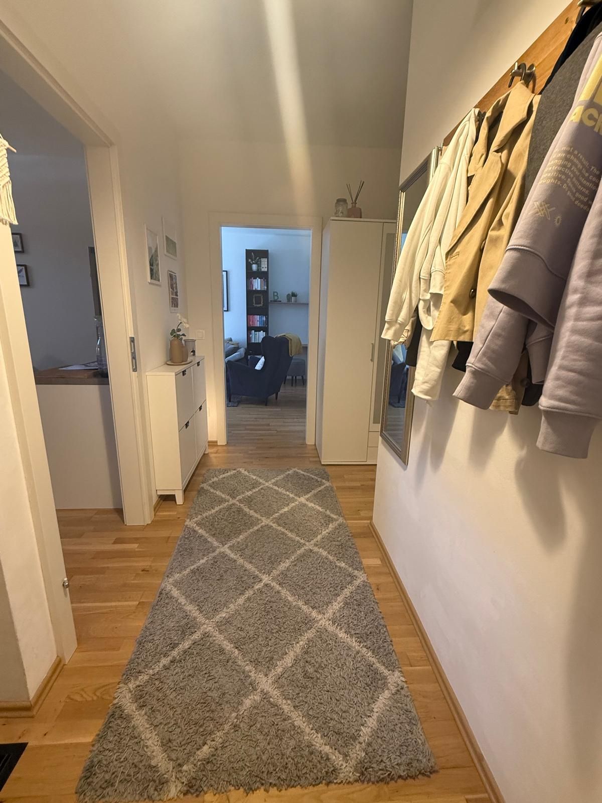 Helle 2-Zimmer-Wohnung mit 2 Balkonen und TG-Stellplatz in Zentrumsnähe (62,8 m²)