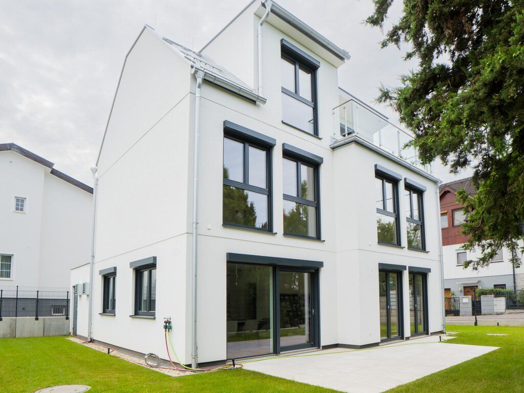 ERSTBEZUG nahe SCHILLERWASSER - EINFAMILIENHAUS MIT 4 SCHLAFZIMMERN mit GARAGE und GROSSEM GARTEN