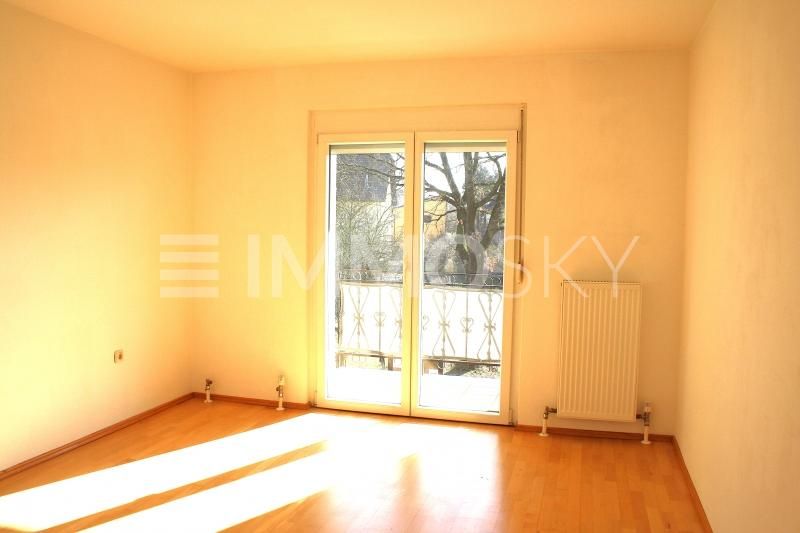 XL Eigenheim in anspruchsvoller Lage- mit Balkon und Garage