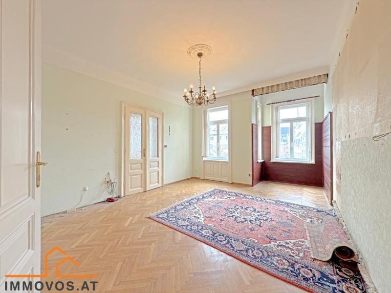 ECK-ALTBAUWOHNUNG sanierungsbedürftig