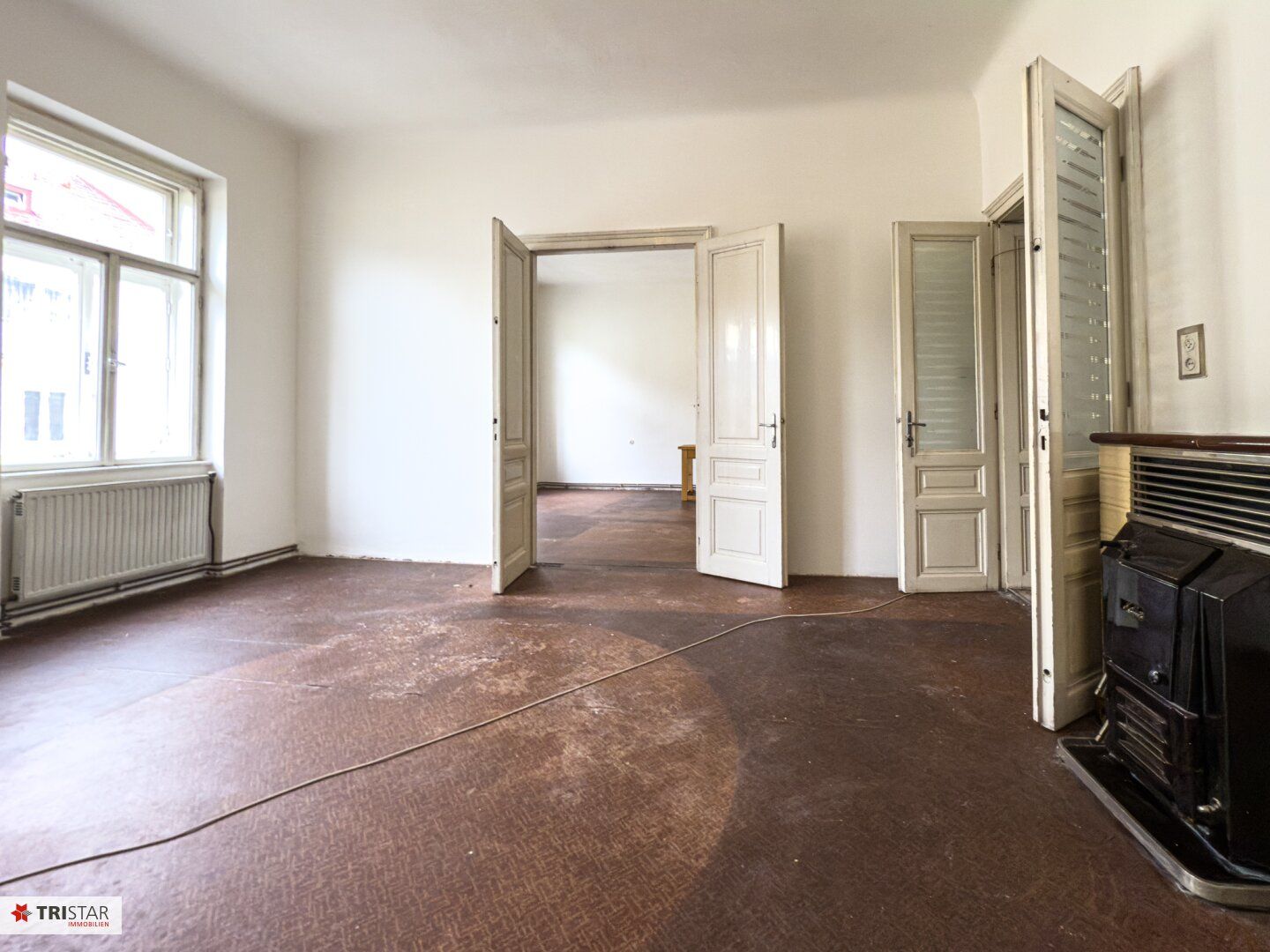 ::: SANIERUNGSTRAUM - WUNDERSCHÖNE KLASSISCHE ALTBAUWOHNUNG IN SEHR GUTER LAGE - TOP GRUNDRISS - Kauf in 1060 Wien:::
