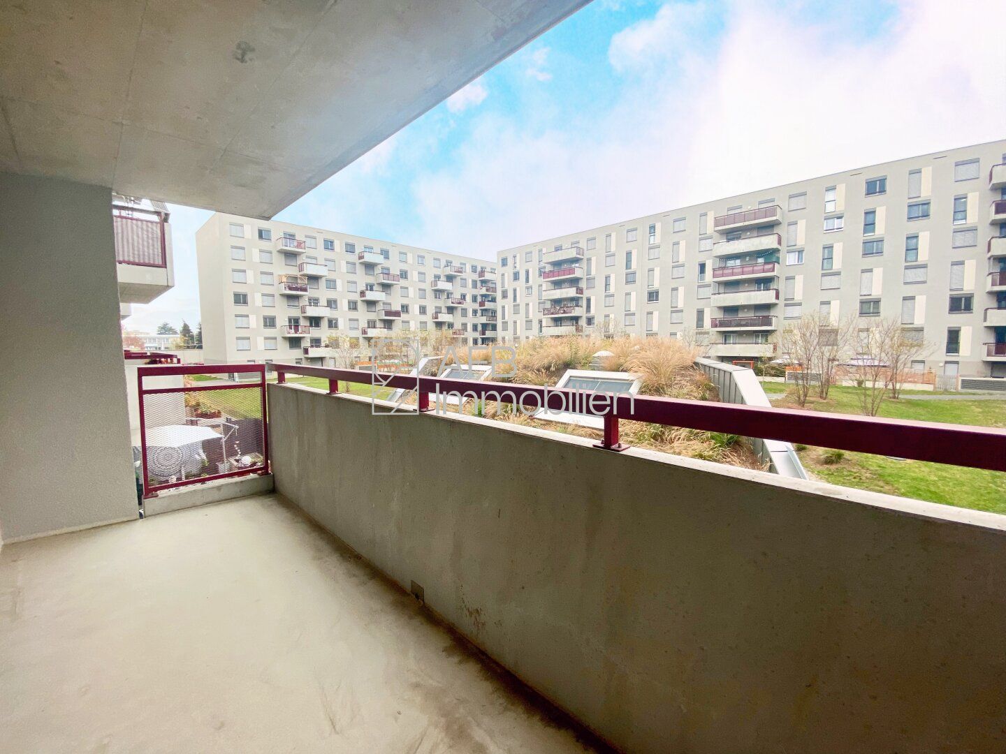 Große 2-Zimmer-Genossenschaftswohnung zu vermieten