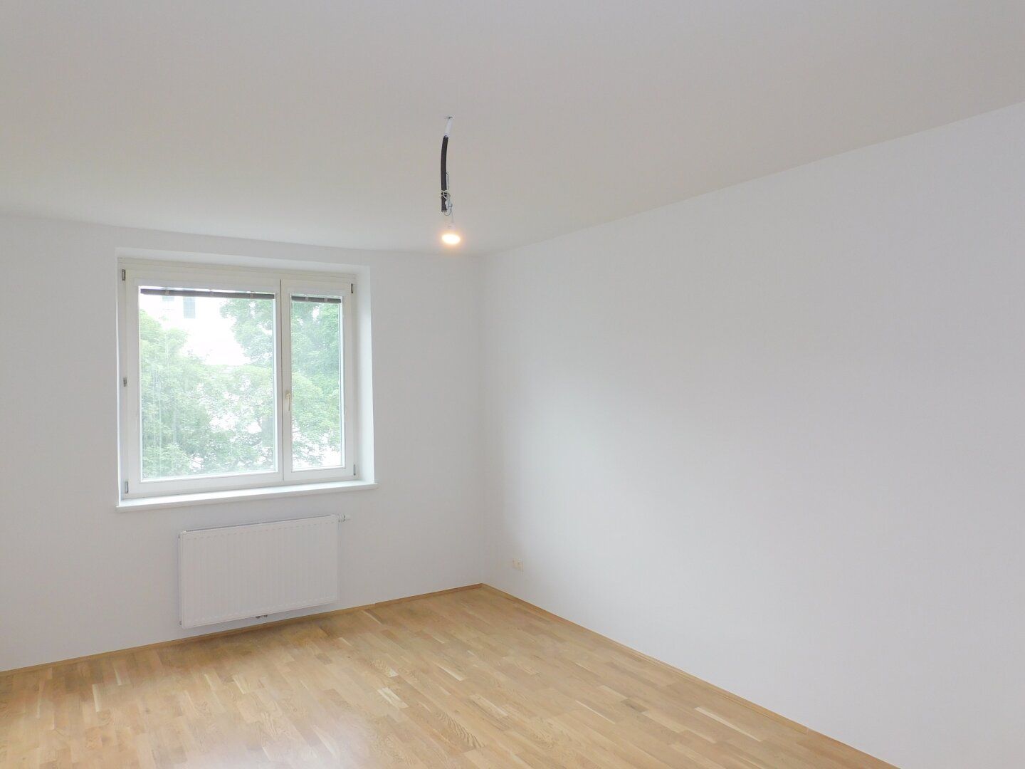 Sonnige 3 Zimmer Wohnung- eben renoviert - unbefristet - provisionsfrei