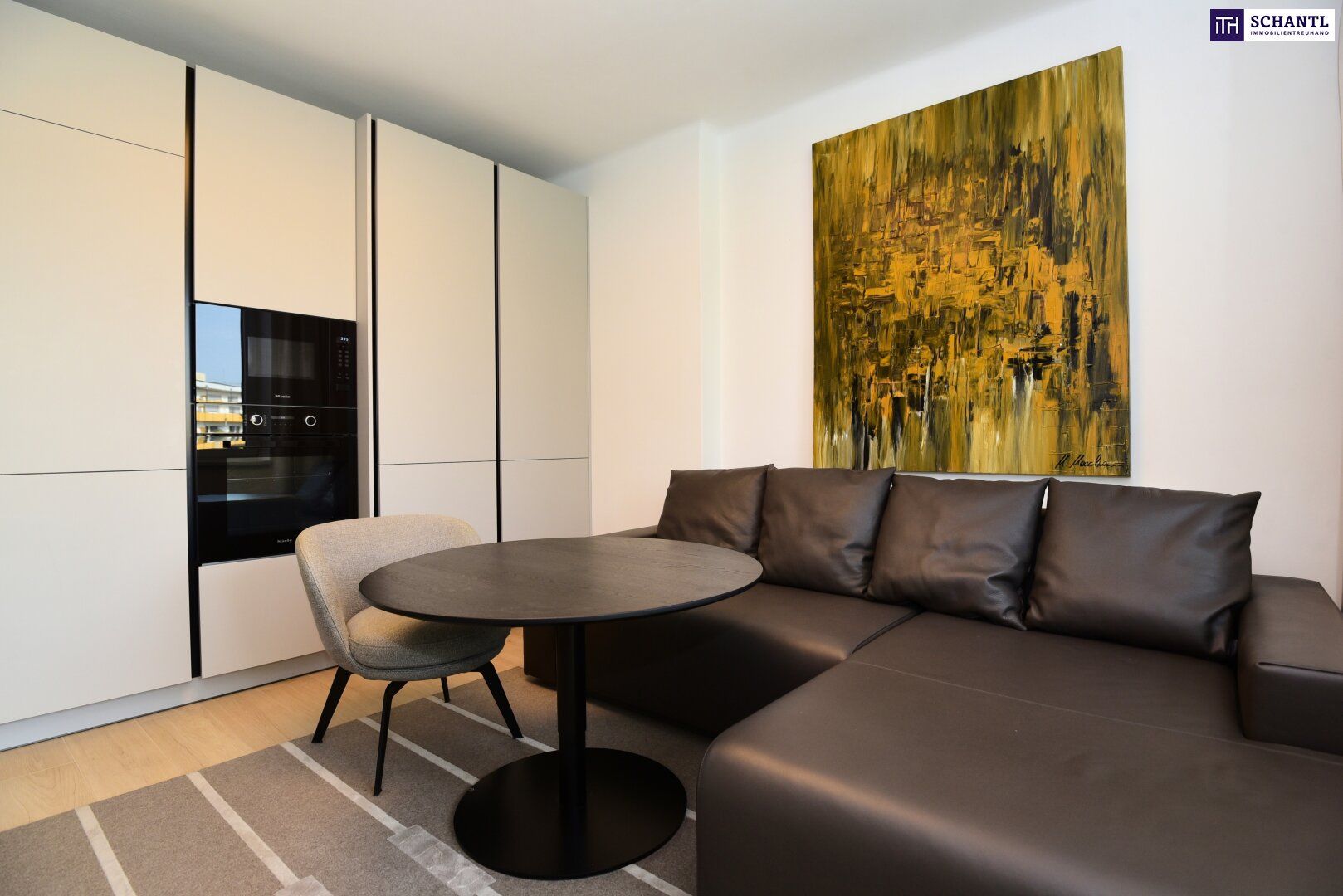 DESIGN-LUXUSAPARTMENT MIT ERLESENEM MOBILIAR! ERSTBEZUG NACH SANIERUNG! PARKPLATZ NEBEN LKH! Luxuriöses Interieur von SPÄTAUF Möbel, Design & Handwerk!