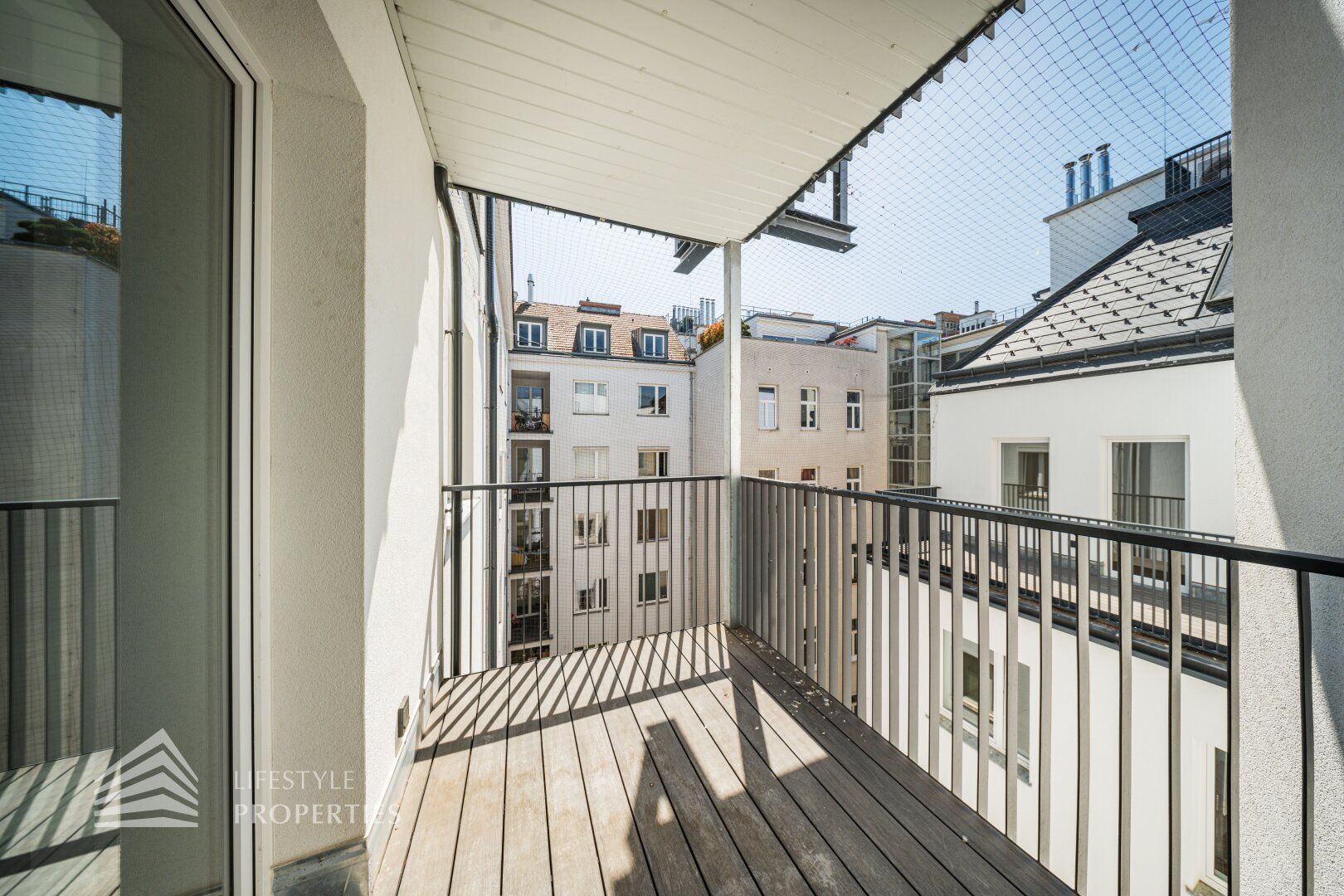 Wunderschöne 4-Zimmer Wohnung mit Balkon, Nähe Hauptbahnhof!