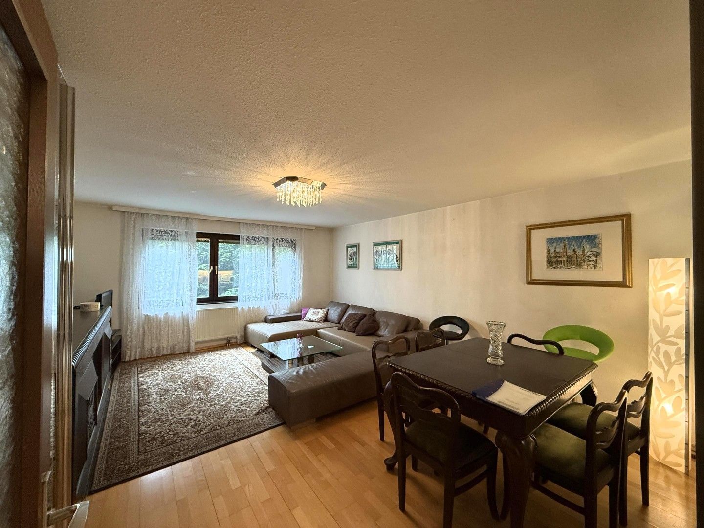 Komplett möbliertes City Apartment, Miete inkl. Heizung und Warmwasser // Fully furnished city apartment, rent incl. heating and hot water //