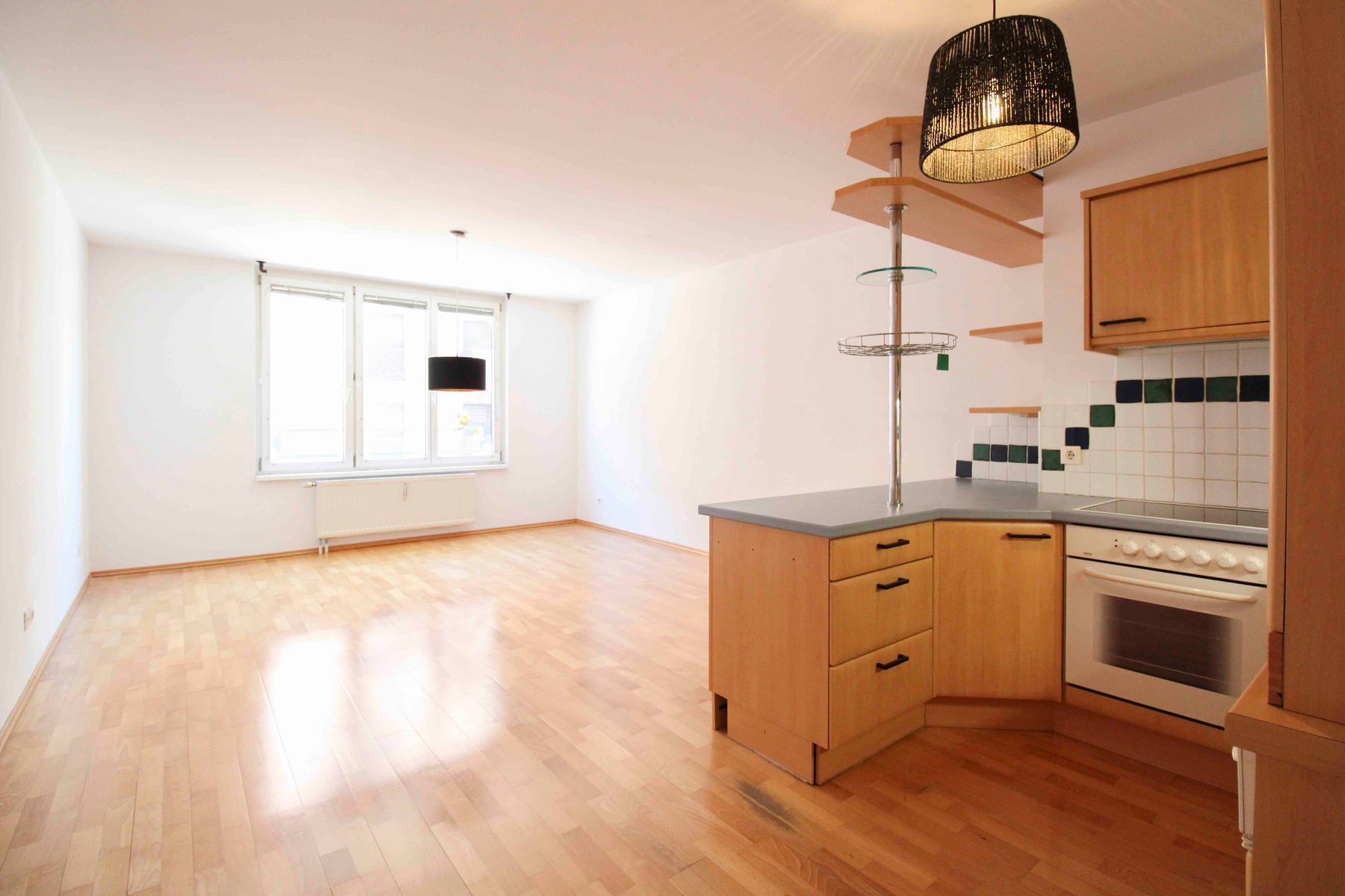 Großzügige 1-Zi.-Wohnung in guter Lage mit Lift !