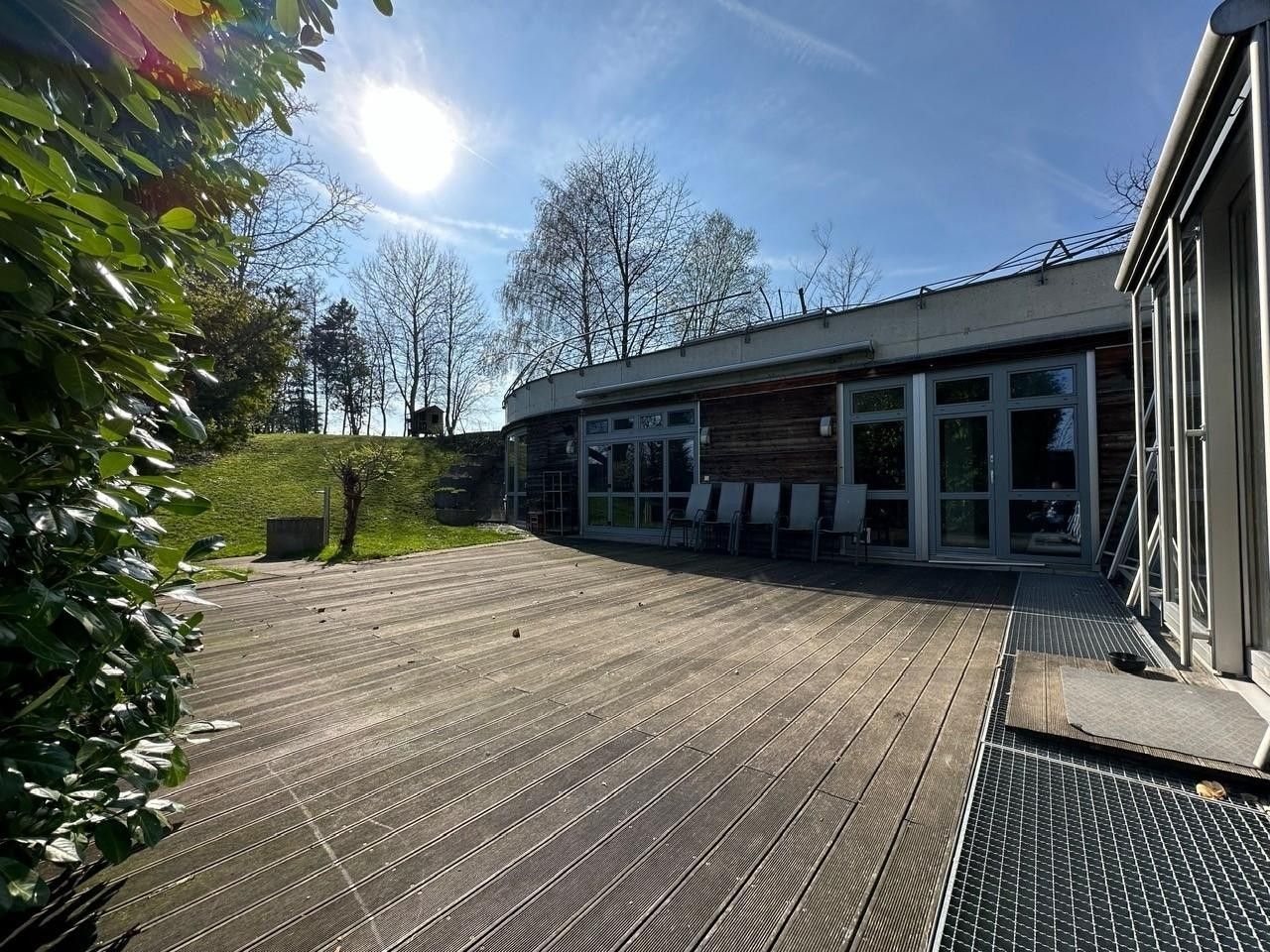 NEUHOFEN / KREMS: Modernes ARCHITEKTEN -WOHNHAUS ca. 221 m2 Wohnfläche + XL-GARAGE, Grundstücksfläche ca. 1.707m2