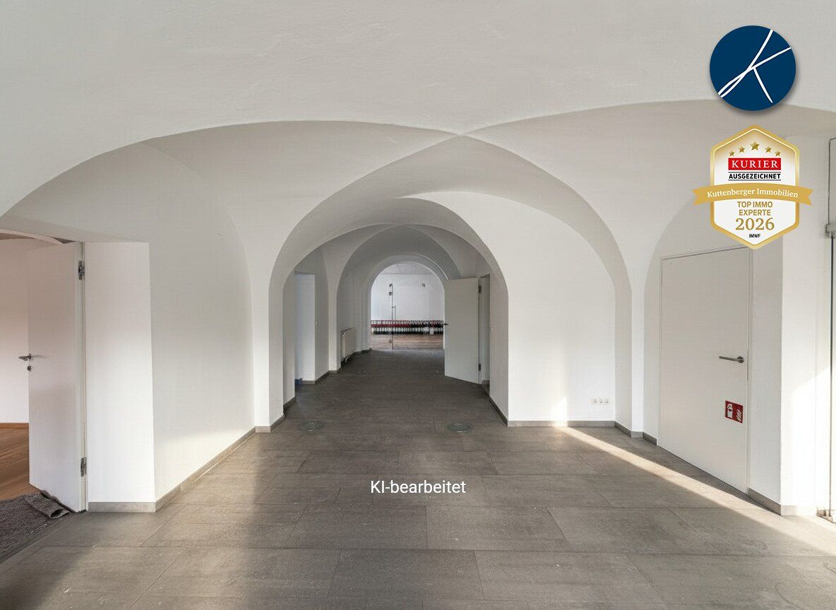 Firmensitz / Betriebsobjekt mit 320m² Büros, 400m² Hallen/Garagen & 750m² Lagerplatz - Mehr