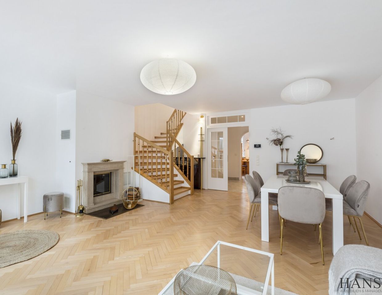 Hochwertige Maisonette Gartenwohnung mit bis zu 4 Schlafzimmer in Grünruhelage!